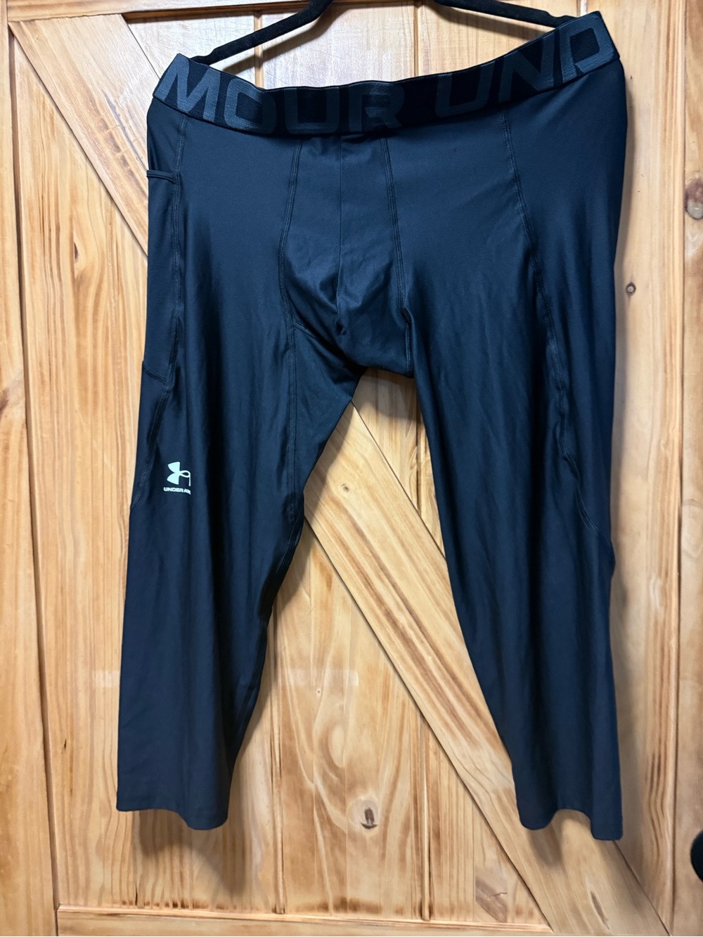 Under Armour Black Men's Athletic Compression Capri Tights